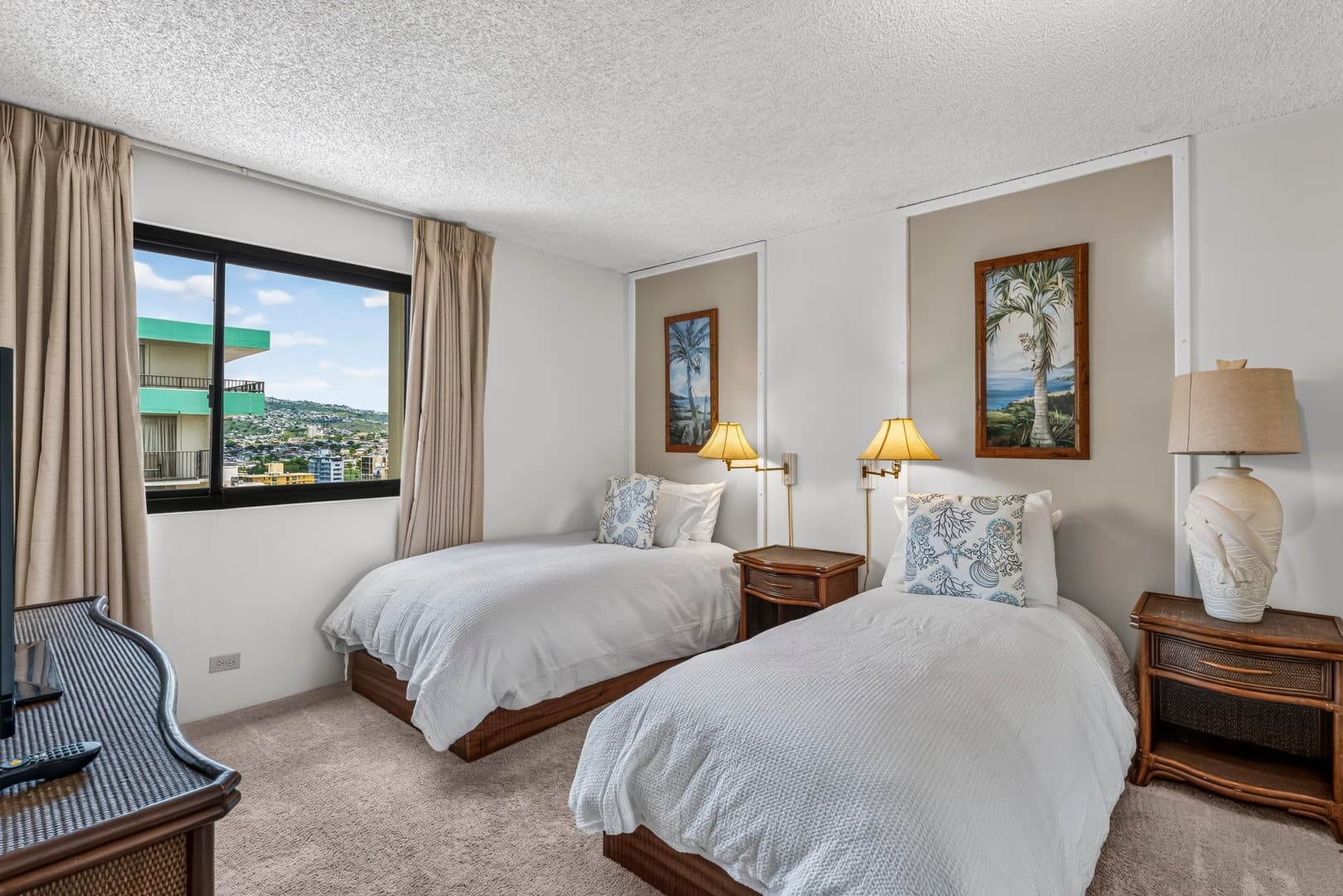 Beach Tower Suite 1904 photo 24