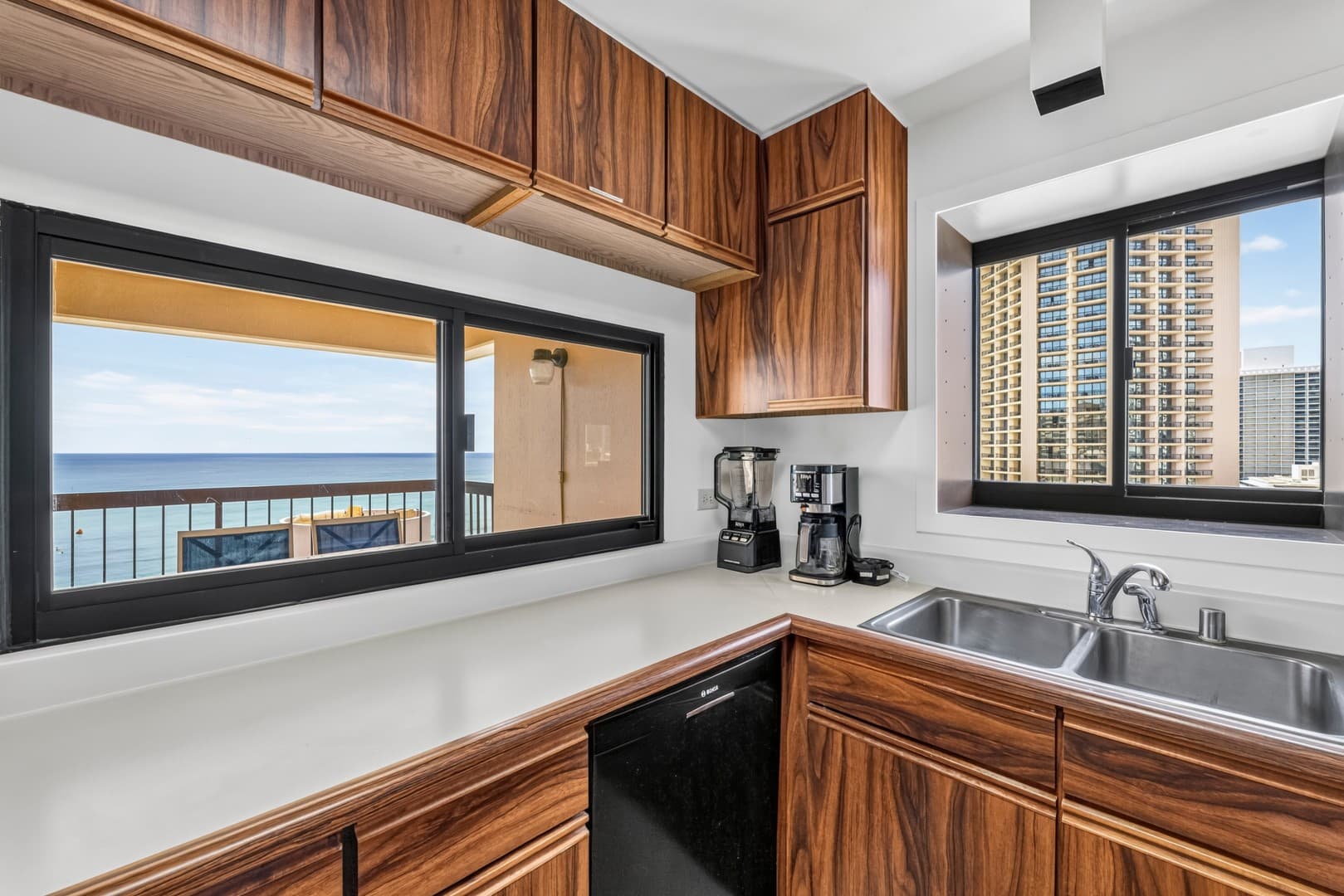 Beach Tower Suite 1904 photo 19